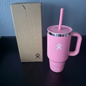 Coral 32 oz Hydro Flask Travel Tumbler
